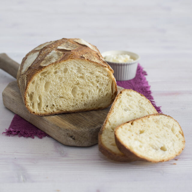 Aufgeschnittenes 2ab Landbrot