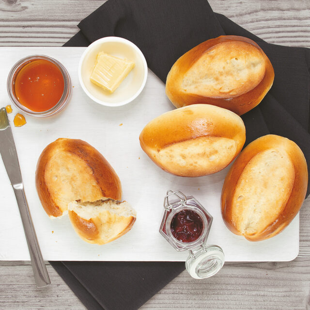 Mehrere Milchbrötchen mit GOOD Brioche 3%