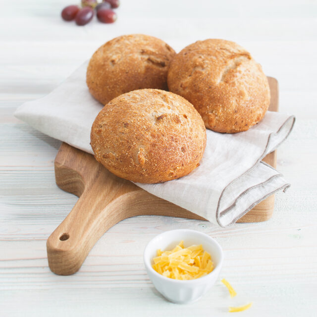 Drei Kartoffelbrötchen mit GOOD Tennen-Backmalz 3-4%