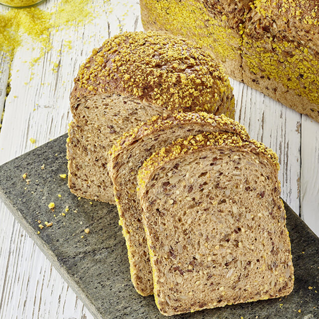 Aufgeschnittenes Brot mit Slow Milling Crusty Crust GOLD