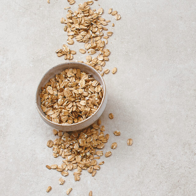 Schale mit Slow Milling Dinkelmalz-Flocken