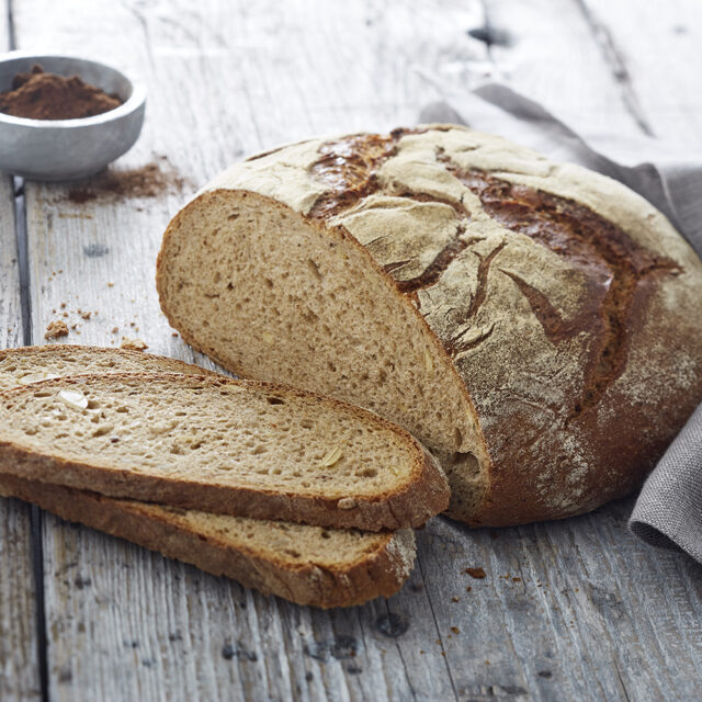 Aufgeschnittenes Brot mit Slow Milling Malzextrakt