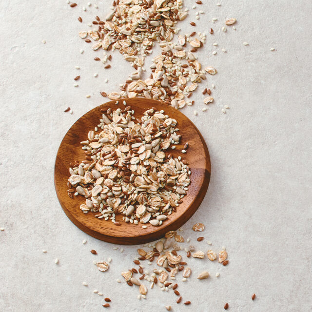 Slow Milling Viersaat in einer Schale