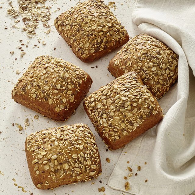 Mehrere Brötchen mit Slow Milling Viersaat