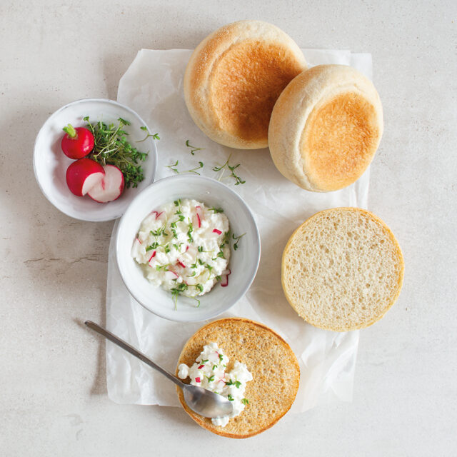 Mehrere Gowelltastyprotein Toasties, teilweise belegt