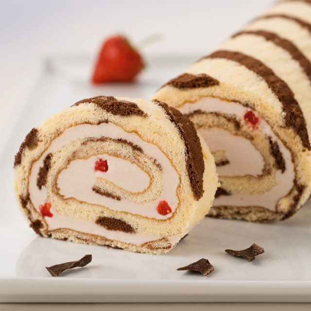 Erdbeersahne Roulade mit Phoenix Biskuit Konzentrat 20