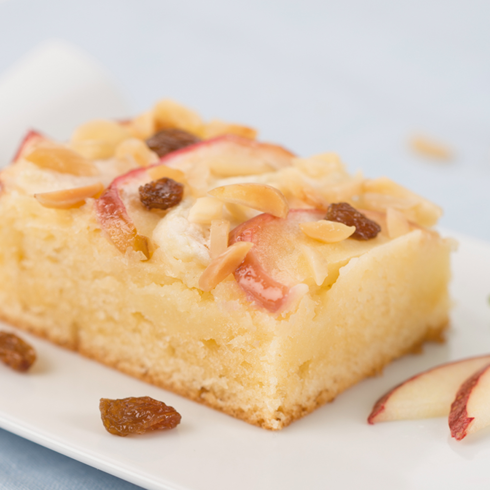 Kuchenstück mit Phoenix Marzipan Imitat