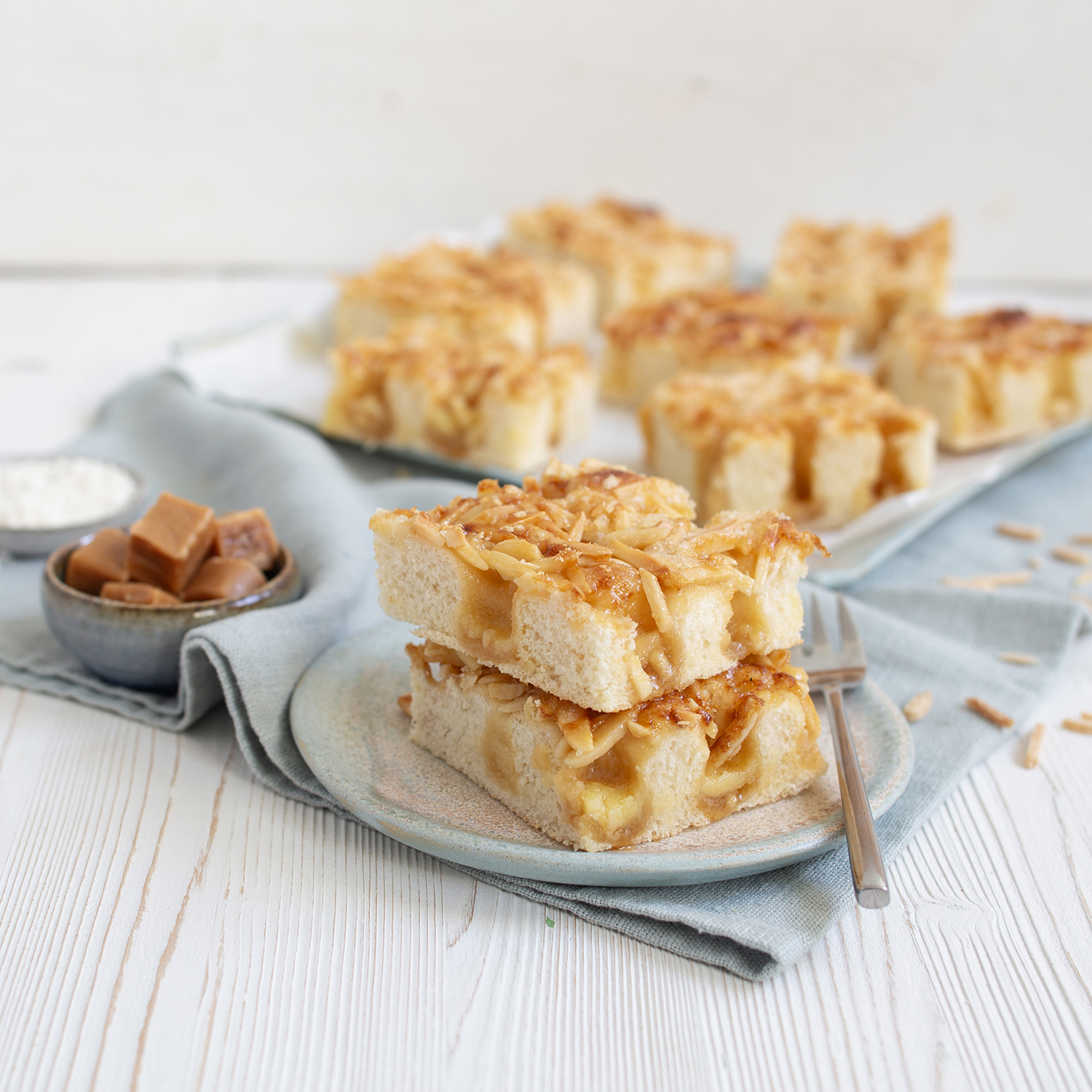 Saltet Caramel Kuchen angerichtet auf einem Teller